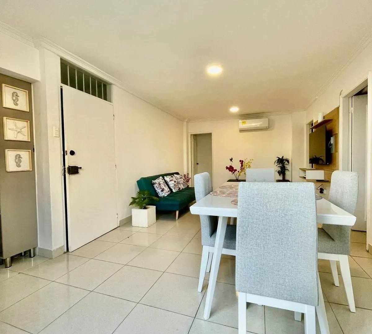 Cartagena Casa Roman לינה וארוחת בוקר