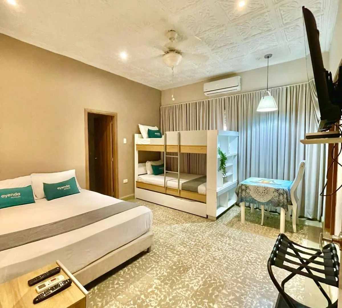 Cartagena Casa Roman 2*,